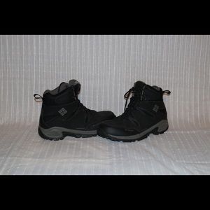 Columbia techlite waterproof boots.